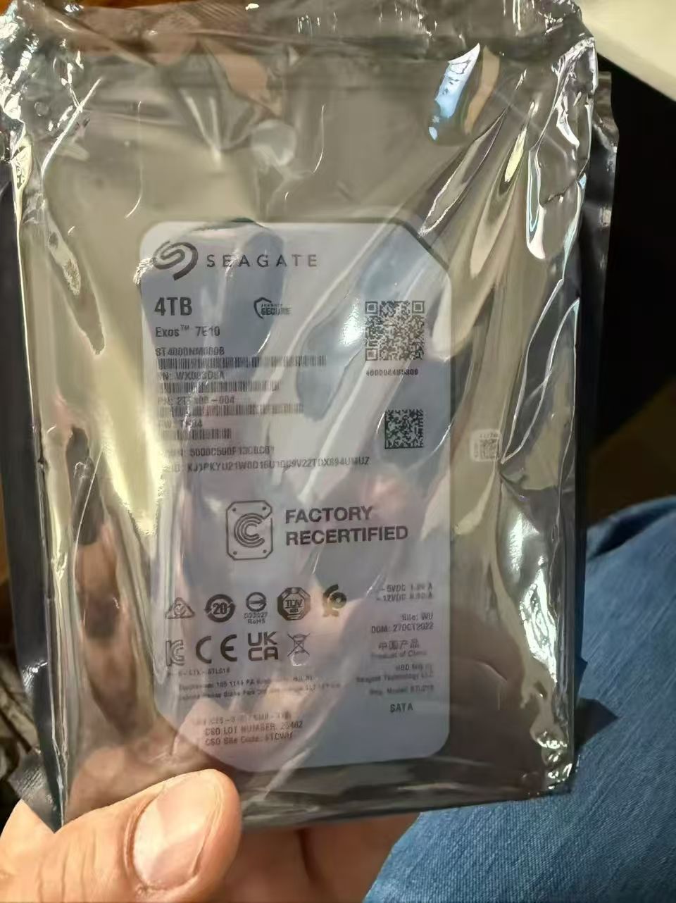 ST4000NM000B R盤(pán).jpg